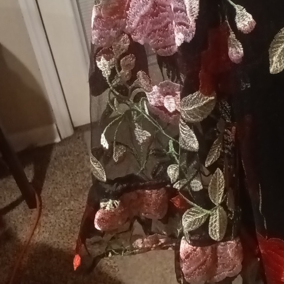 NWOT eci black multi-colored floral laced blouse w sheer bell sleeves Size Small - Picture 5 of 8